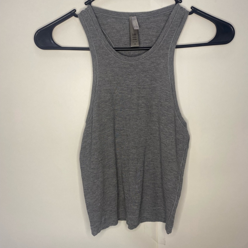 Skims ribbed tank
